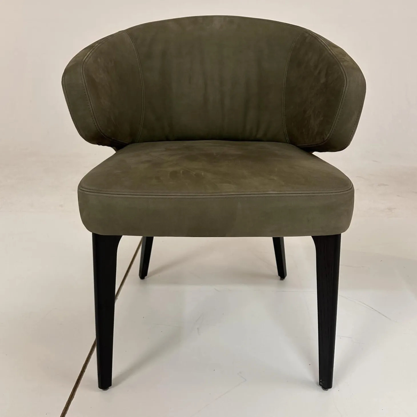 2er Set Stuhl George Bezug Leder L9999F Velvet Grau Braun Holzgestell Füße Schwarz Gebeizt