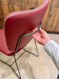 4er Set Stuhl Gubio Echtleder Azalee Rot Schlittengestell Umbragrau Grau Ziernaht Kreuzstich Naturell Weiß