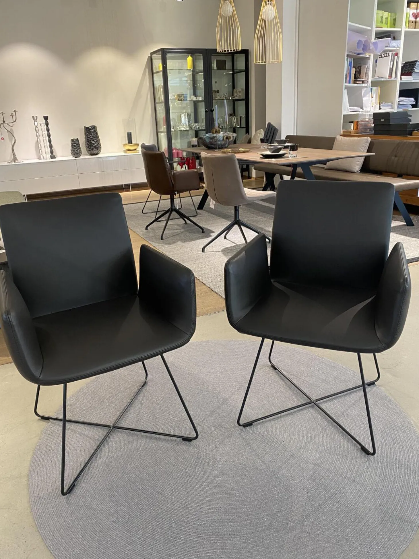 2er Set Stuhl Jalis Leder 179 Mocca Schwarz Gestell M20 Lack Schwarz