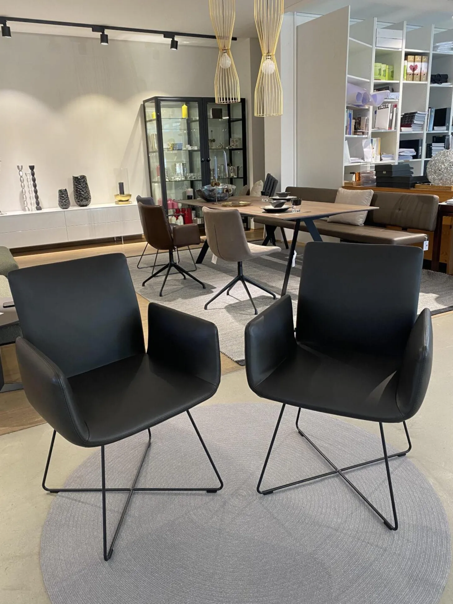 2er Set Stuhl Jalis Leder 179 Mocca Schwarz Gestell M20 Lack Schwarz