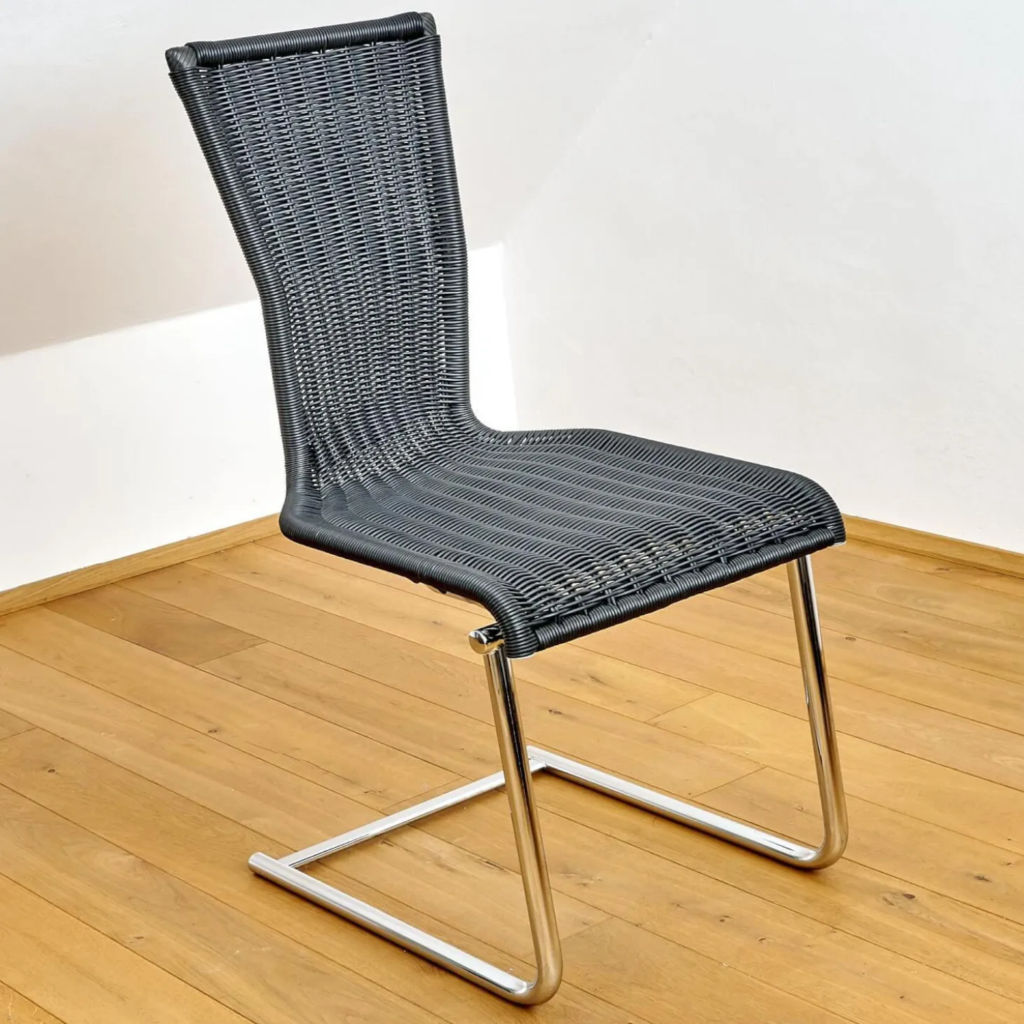 4er Set Stuhl Jimmy Saleen Geflecht Schwarz Gestell Chrom