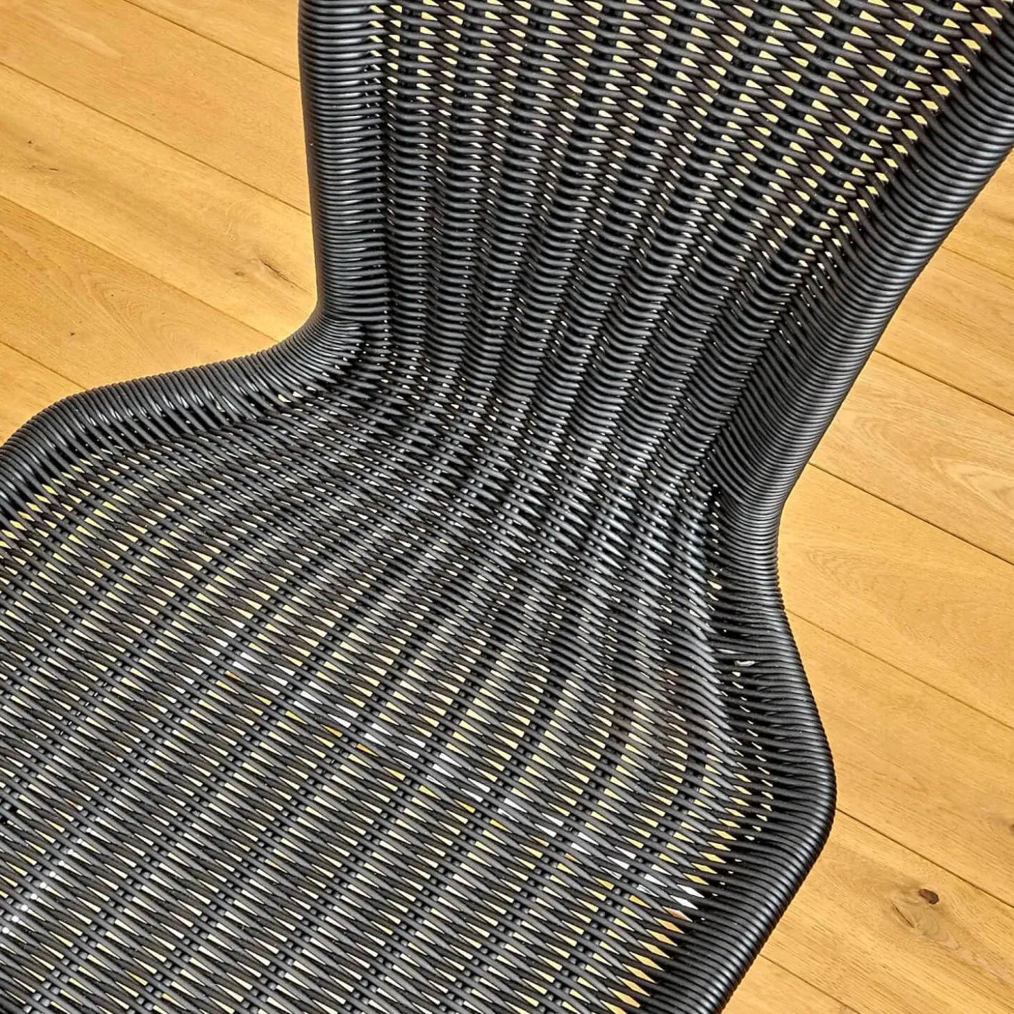 4er Set Stuhl Jimmy Saleen Geflecht Schwarz Gestell Chrom