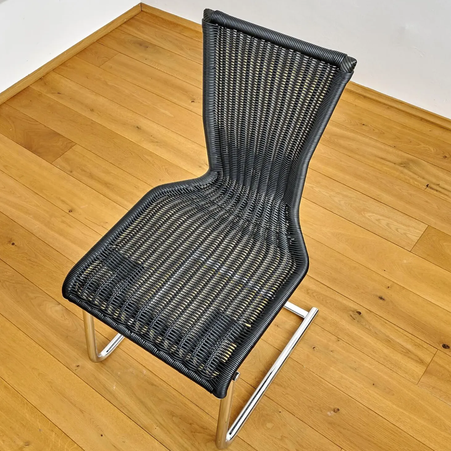 4er Set Stuhl Jimmy Saleen Geflecht Schwarz Gestell Chrom