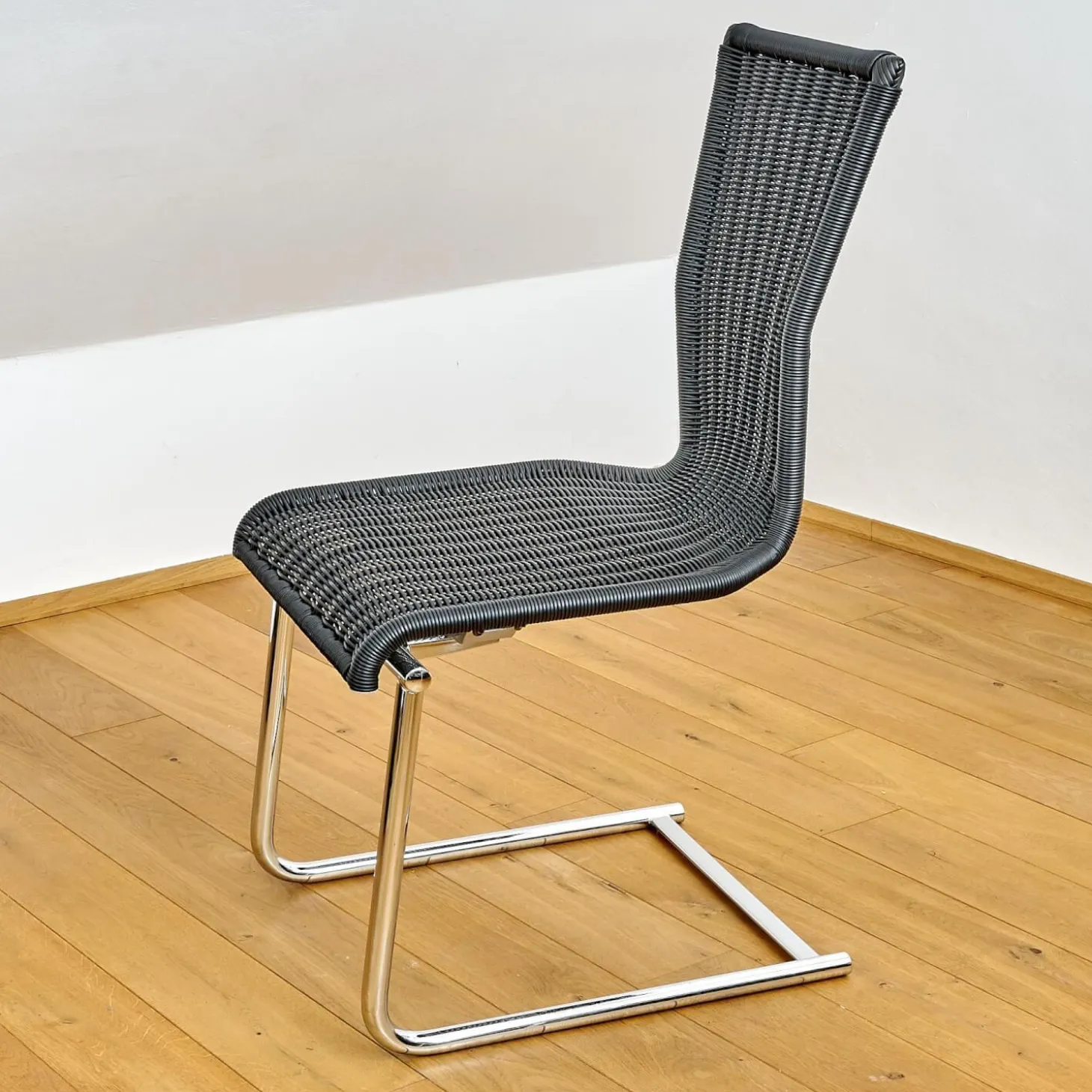 4er Set Stuhl Jimmy Saleen Geflecht Schwarz Gestell Chrom