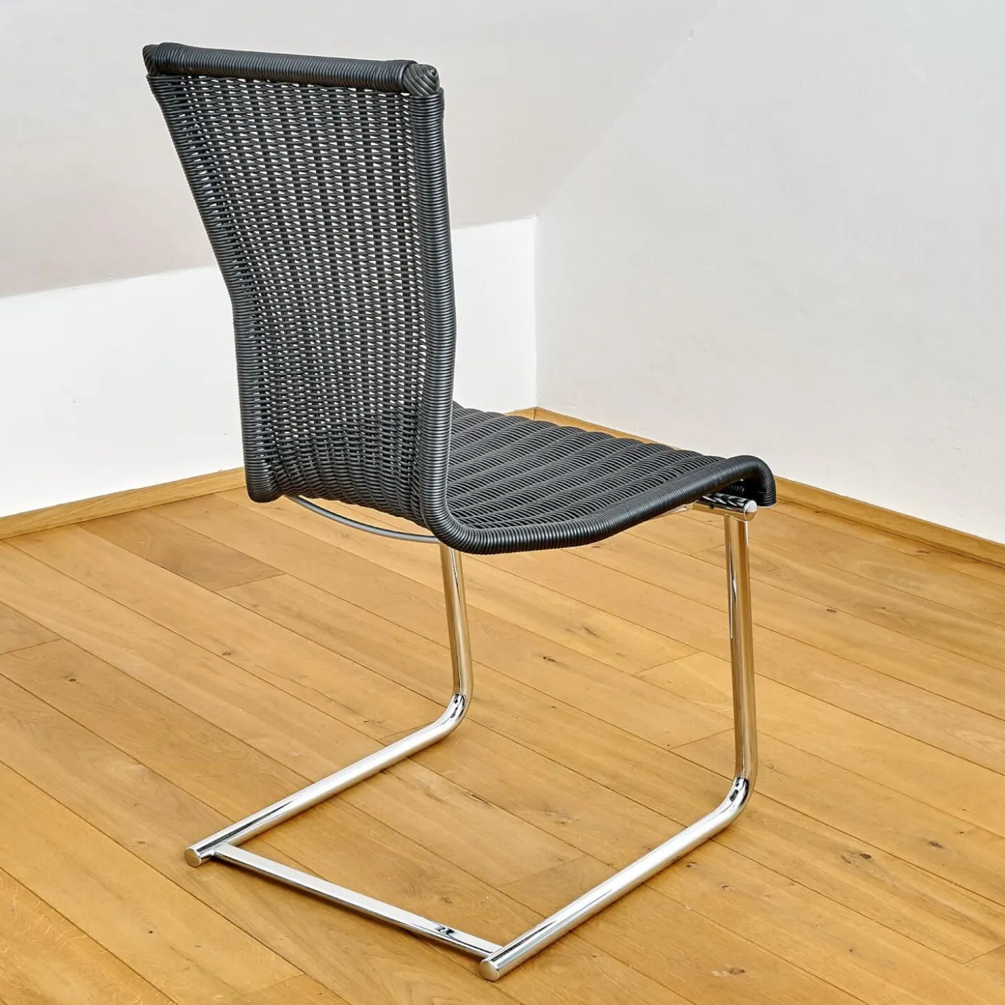 4er Set Stuhl Jimmy Saleen Geflecht Schwarz Gestell Chrom