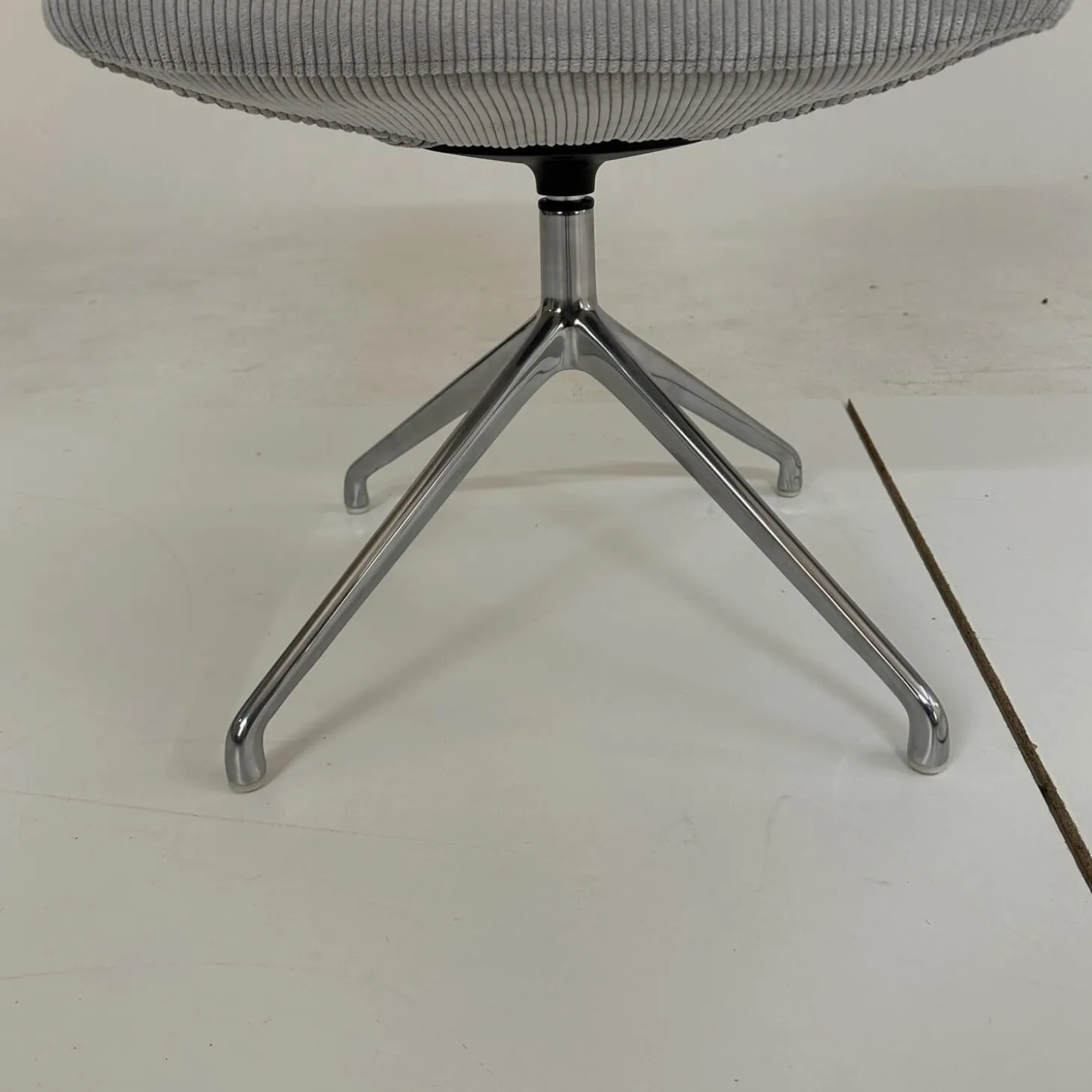 3er Set Stuhl Jona Ohne Armlehne Bezug U9999E Grau Fußkreuz Chrom Mit Drehbeschlag