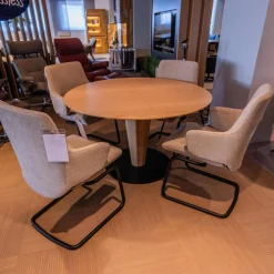 4er Set Stuhl Laurel L Bezug Stoff 500 Daisy 80 Beige Gestell D400 Matt Schwarz