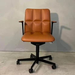 4er Set Stuhl Leadchair Management Leder Napoli Cognac Braun Gestell Schwarz Matt Pulverbeschichtet Füße Rollen Schwarz