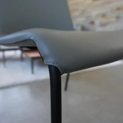 2er Set Stuhl Liz 1302 Leder Congress 1440 Marram Grau Bise Schwarz 4 Bein Untergestell Matt Pulverbeschichtet Schwarz