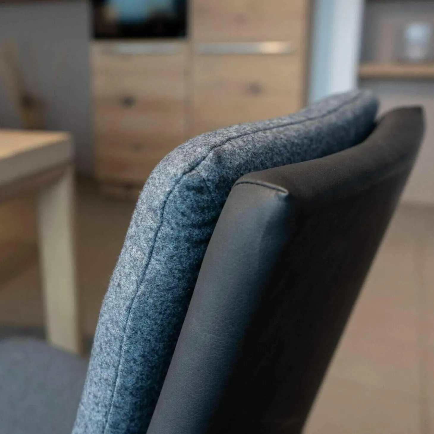 4-er Set Stuhl My Derby Stuhl Freischwinger Schwarz 224 Stoff Celina