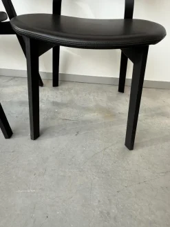 4er Set Stuhl Nonoto Comfort Bezug Leder Reinhardt Jepard Black Schwarz Gestell Eiche Gebeizt Graphite Schwarz