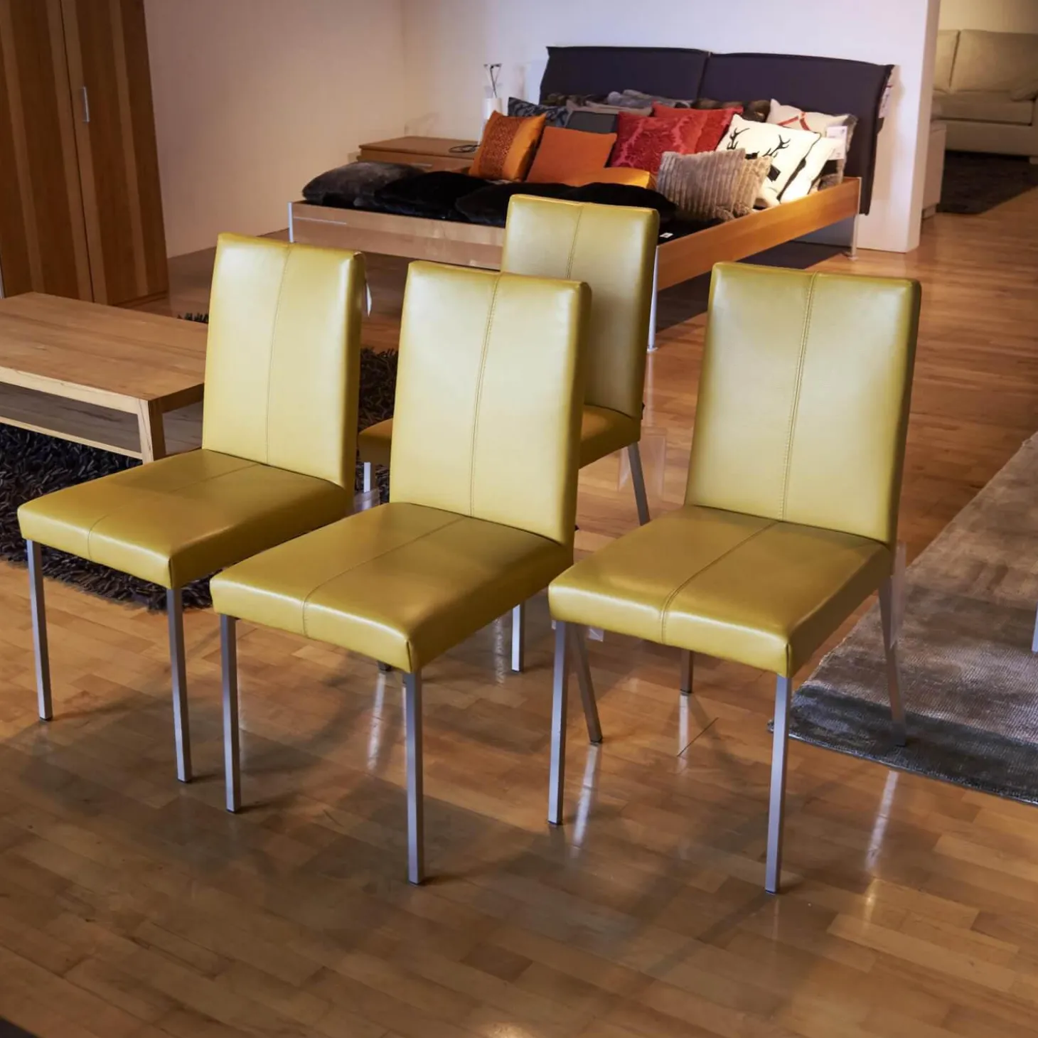 4er Set Stuhl Penthouse Leder Gelb Gestell Silber