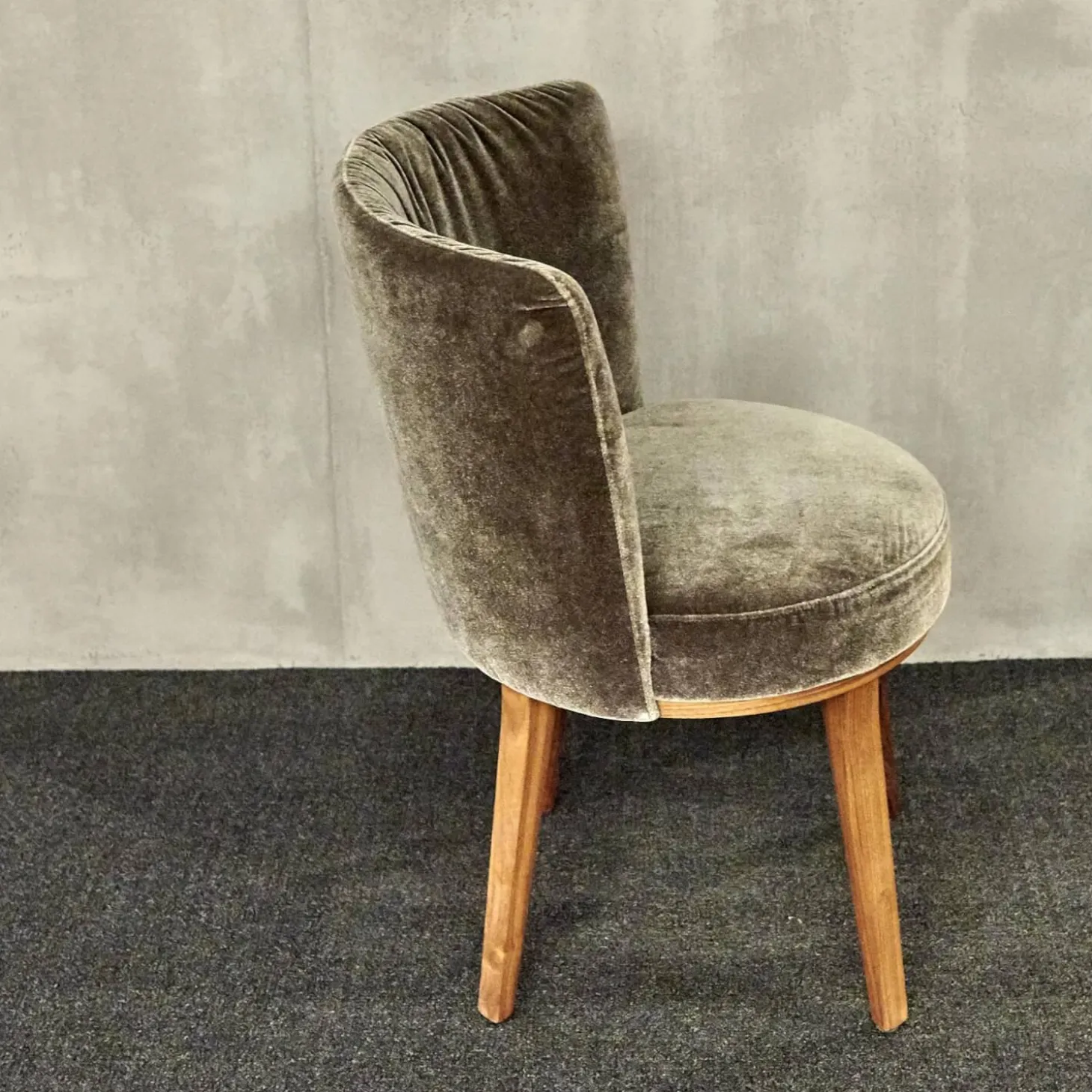 2er Set Stuhl Polo Cocktail Stoff Emilia B-121 Untergestell Nussbaum Geölt Mit Drehfunktion Und Rückholmechanik