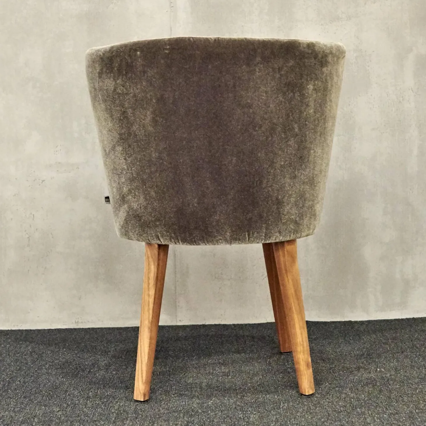 2er Set Stuhl Polo Cocktail Stoff Emilia B-121 Untergestell Nussbaum Geölt Mit Drehfunktion Und Rückholmechanik