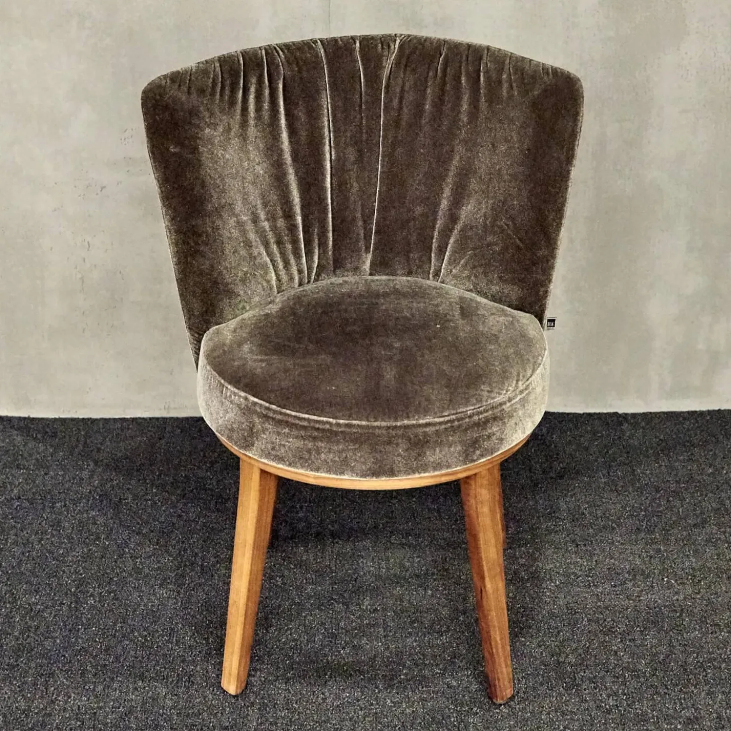 2er Set Stuhl Polo Cocktail Stoff Emilia B-121 Untergestell Nussbaum Geölt Mit Drehfunktion Und Rückholmechanik