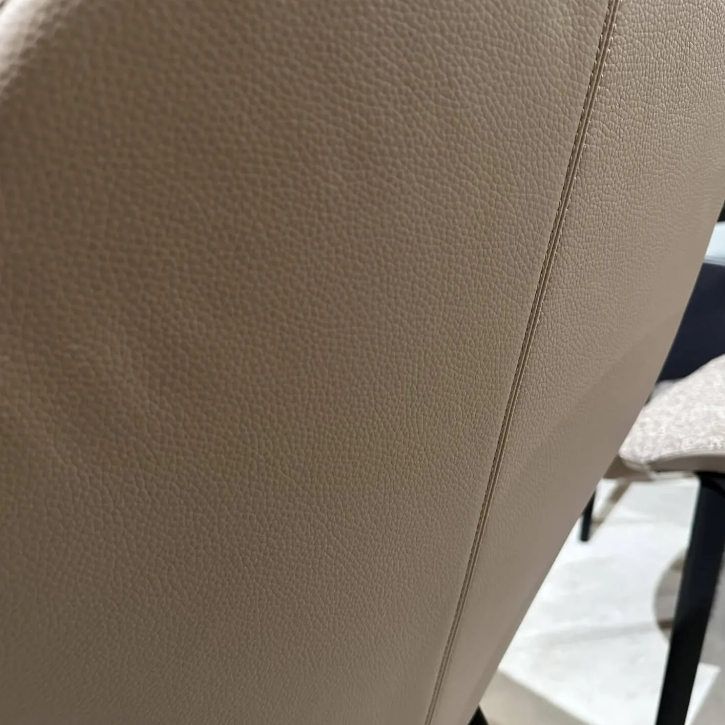 2er Set Stuhl Sheru 1430 C Stoff Talent 10787896 Grau Rücken Leder Rodeo Soft 1417 Pebble Grau Braun Füße Eiche Alurahmen Schwarz