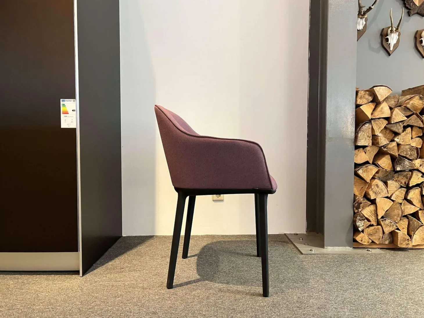 4er Set Stuhl Softshell Chair Bezug Stoff Plano 16 Dunkelrot Vierbein Gestell Basic Dark 20 Schwarz