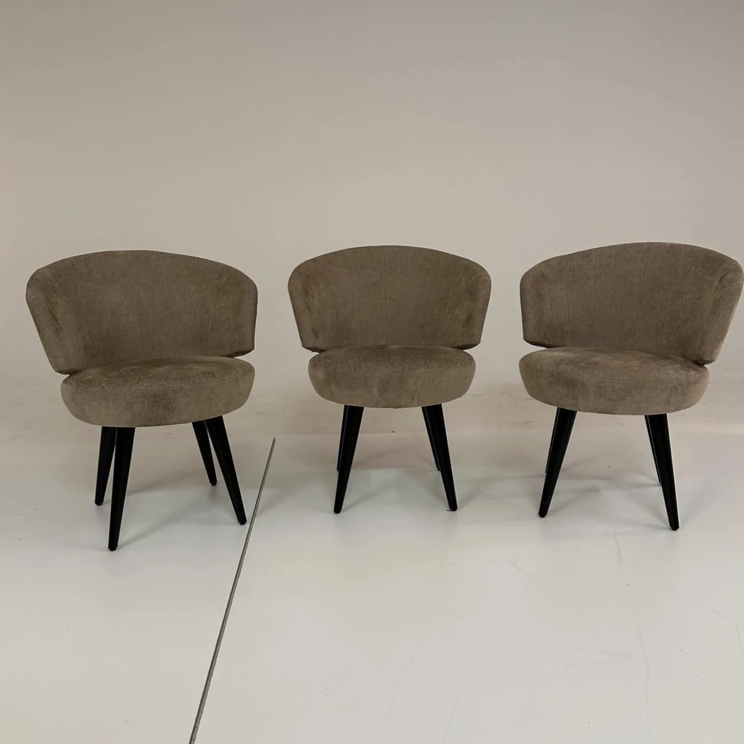 3er Set Stuhl Trick XL Bezug Stoff U9999T Divan Braun Grau Holzuntergestell Schwarz Gebeizt Mit Drehbeschlag Einmal Mit Rückstellfunktion