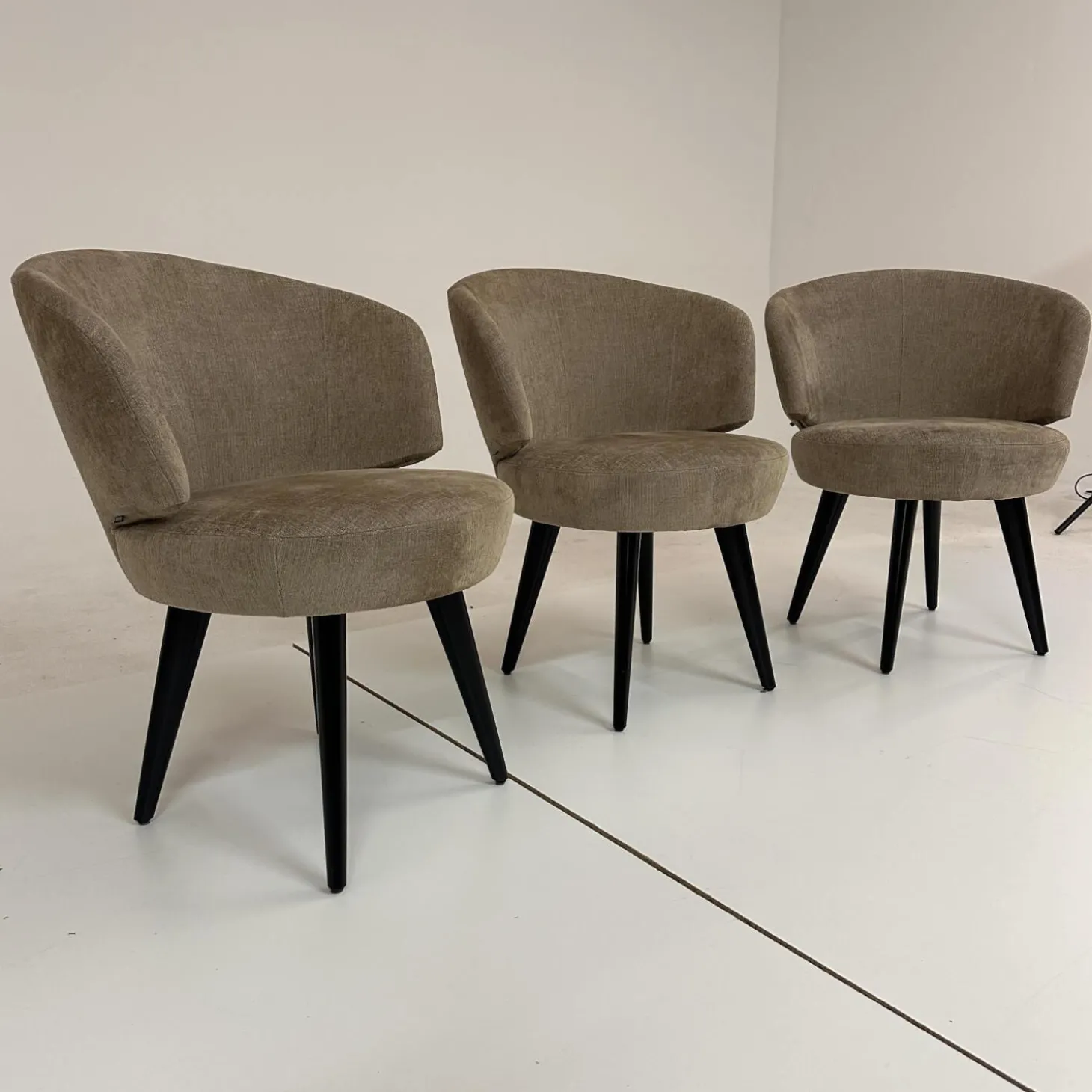 3er Set Stuhl Trick XL Bezug Stoff U9999T Divan Braun Grau Holzuntergestell Schwarz Gebeizt Mit Drehbeschlag Einmal Mit Rückstellfunktion