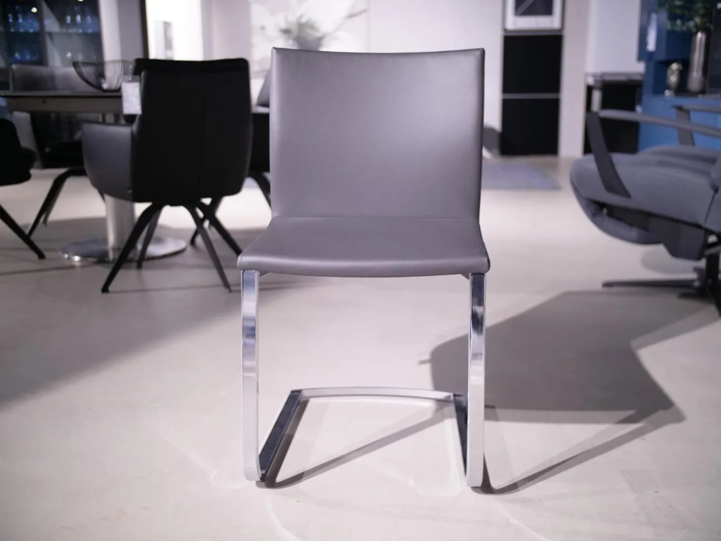 3er Set Stuhl Und Essbank Mirado Leder 1024 Anthrazit Gestell Flachstahl Verchromt