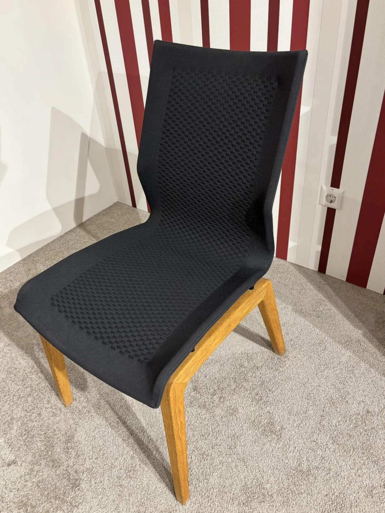 3er Set Stuhl ZS90 Zweigl Stoff ST510 Tundra Schwarz Gestell Rustikal Asteiche Massivholz Geölt