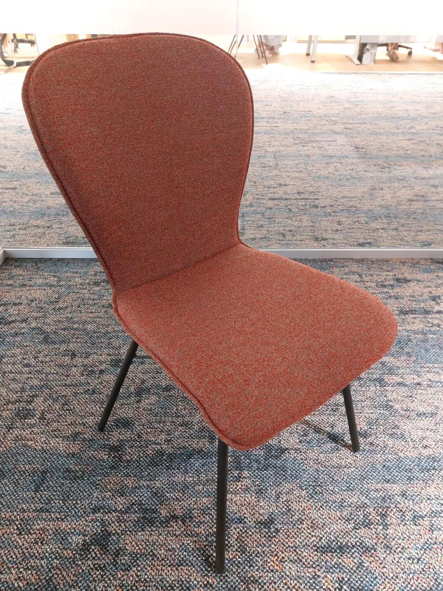 6er Set Stuhlgruppe Blake Four Innen Stoff Shock SHO300 Bordeaux Rot Außen Leder Tendens LD1400 Lava Grau Braun Gestell Metall Pulverbeschichtet Anthrazit