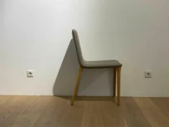 4-er Stuhlgruppe Pit x16 Grau Füße Holz Lackiert