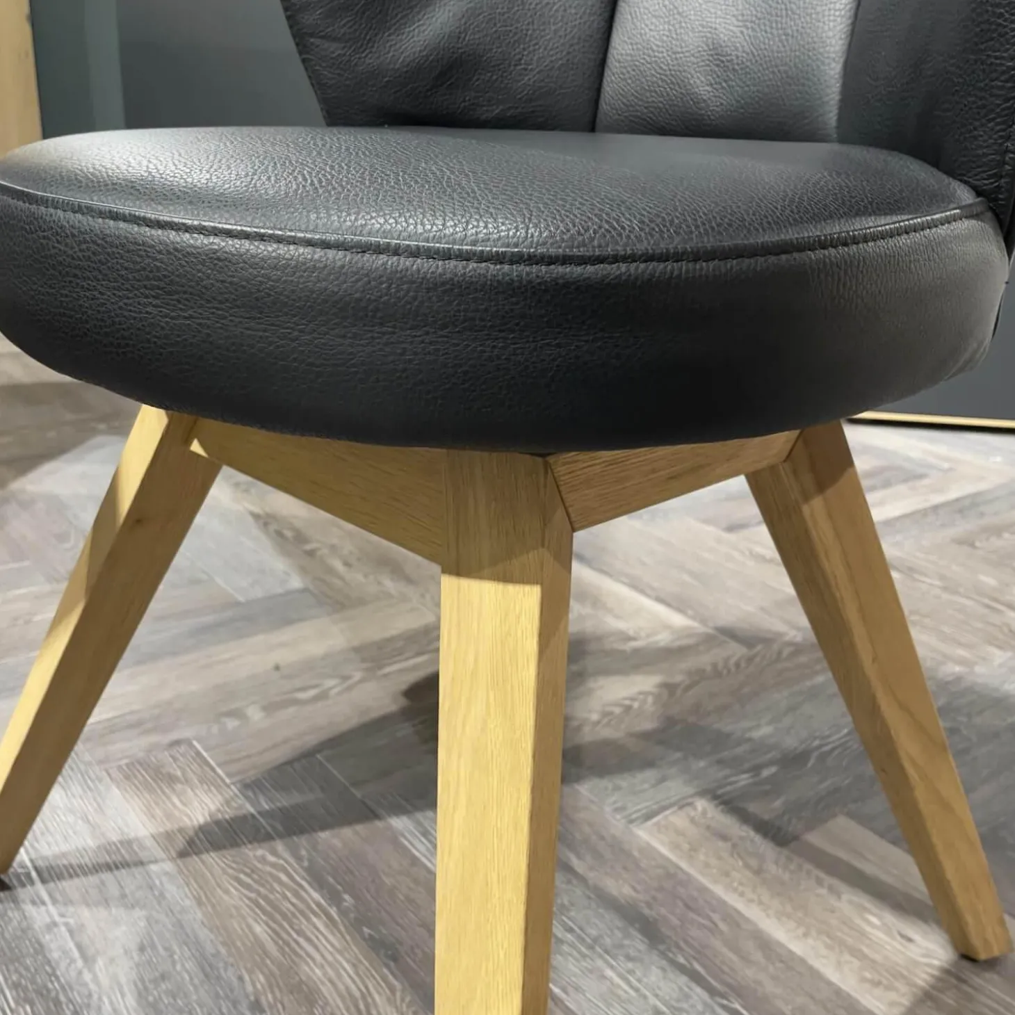 6er Stuhlset Romy Bezug Leder 40 16 Gestell Kerneiche Natur Massiv Ohne Tisch