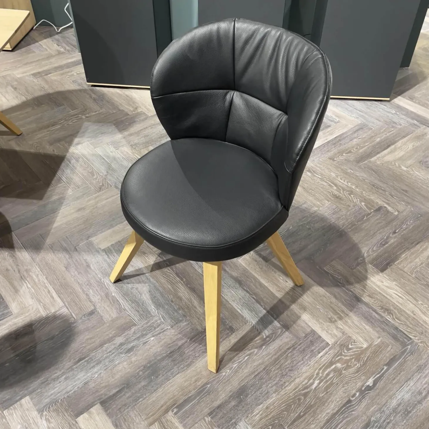 6er Stuhlset Romy Bezug Leder 40 16 Gestell Kerneiche Natur Massiv Ohne Tisch