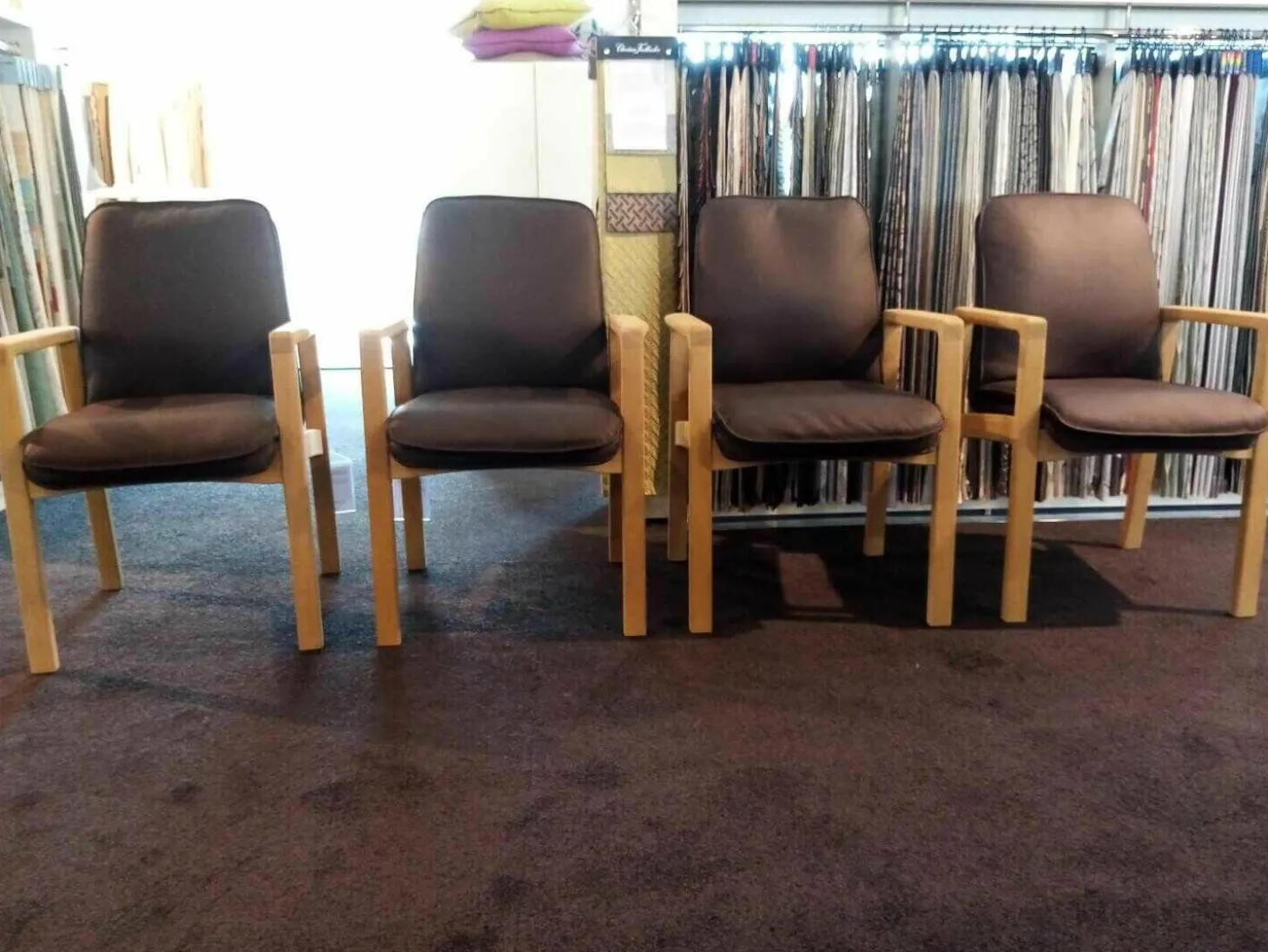 4er-Set Armlehnstühle Leder 508 Dark Brown Gestell Lackiert