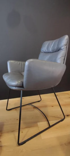 2er-Set Armlehnstuhl Arva 1512 A2 Leder Sauvage 4 8102 Anthrazit Rundrohrgestell M02 Struktur Schwarz