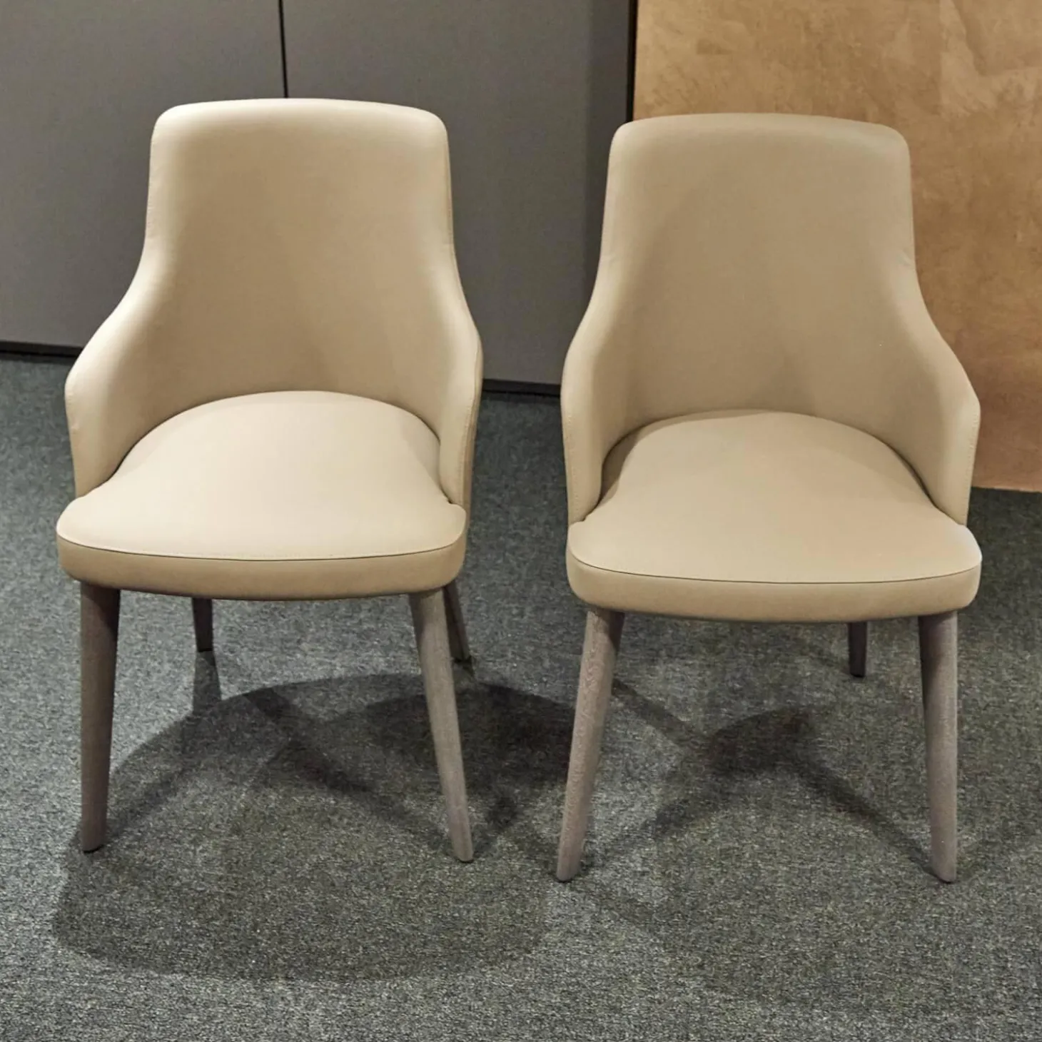 2er-Set Armlehnstuhl Eva Bezug Kunstleder A Talpa Beige Gestell Eiche Grigio Grau