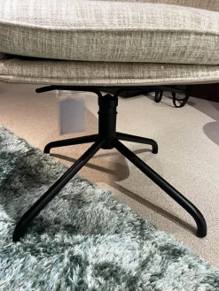 2er-Set Armlehnstuhl Sophie Innen Stoff Sama 072 Papyrus Creme Außen Leder Nature Lavagrau Gestell Schwarz Pulverbeschichtet