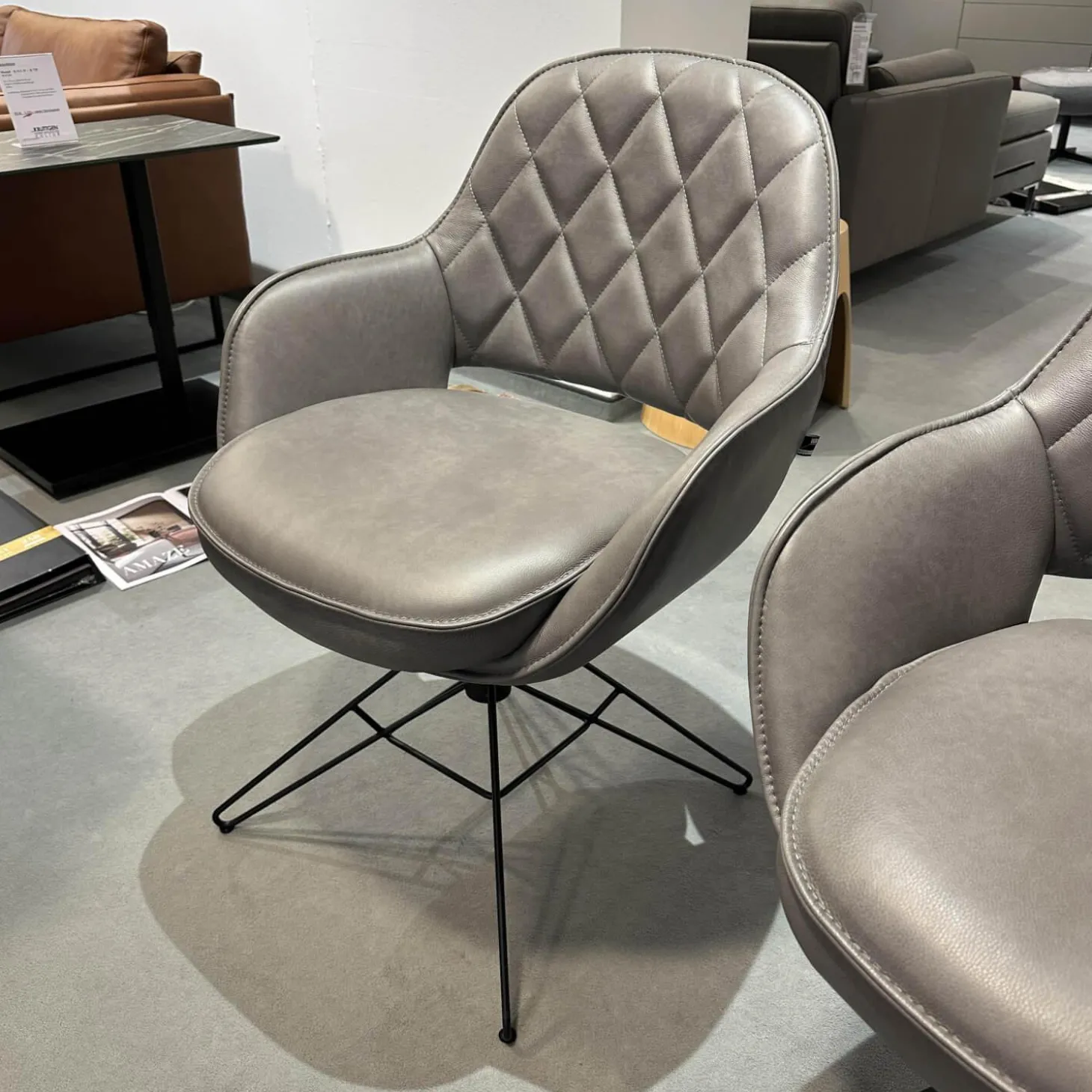 6er-Set Armlehnstuhl WK 708 Stoff JAB A91062 Rosa Und Leder Granada Steel Grau Drehgestell Schwarz