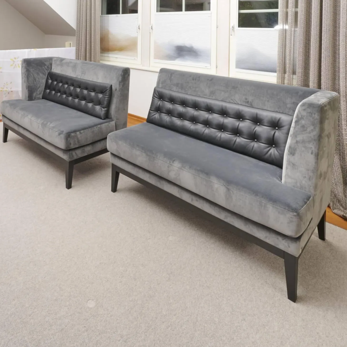 2er-Set Bank Polo Dining Stoff City Velvet Reloaded Grau Gestell Esche Schwarz Gebeizt Mit Vorstellkissen