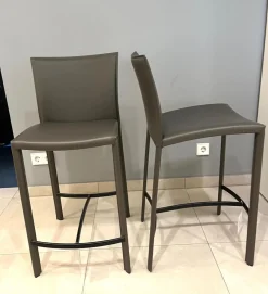 2er-Set Barhocker 2078 Nobile Kernleder Muscat Braun Naht Muscat Fußkreuz Schwarz