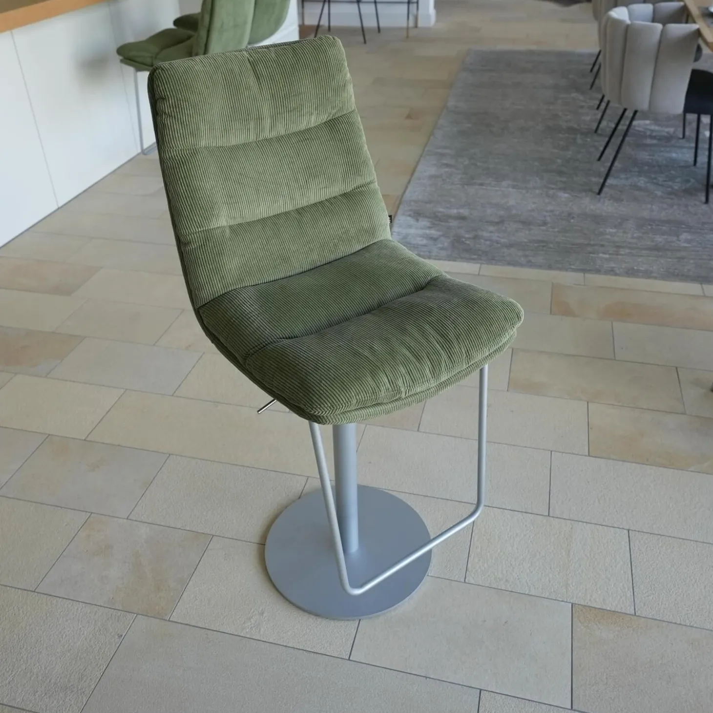 3er-Set Barhocker Arva Stoff Lisboa 24 Grün Säulengestell Runde Bodenplatte Struktur Schwarz M02 Silber Drehbar Mit Höhenverstellung