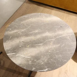 2er-Set Beistelltisch Attico Runde Platte Holz Eukalyptus Gestell Zinnfarbig Und Mattiertes Messing