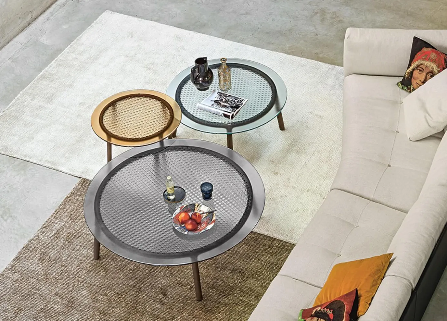 3er-Set Beistelltisch Cannage Gehärtetes Geschmolzenes Glas Transparent Fume Bergstein