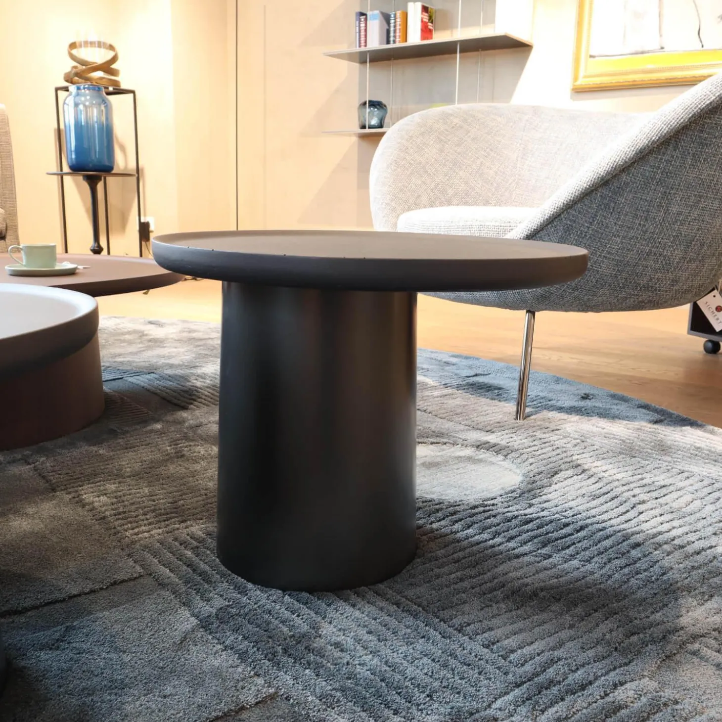 2er-Set Beistelltisch Louisa Mit Zwei Tischplatten Und Zwei Tischfüßen Zement Asche Grau Gestell Zinnfarbig