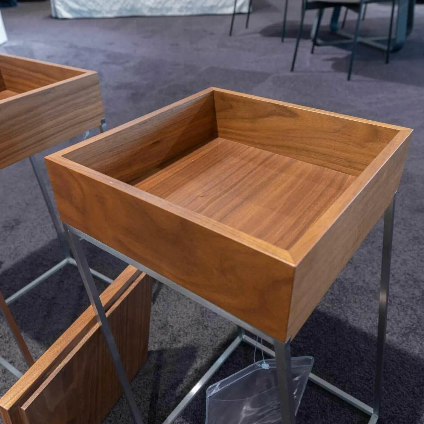 2er-Set Beistelltisch SI St-Vince 000005 Nussbaum Teilmassiv Natur Lackiert Geschliffen Gestell Edel