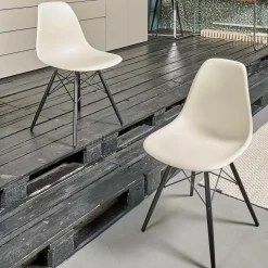 2er-Set Eames Plastik Side Chair DSW Sitzschale Kunststoff Kieselstein Gestell Ahorn Schwarz Lackiert