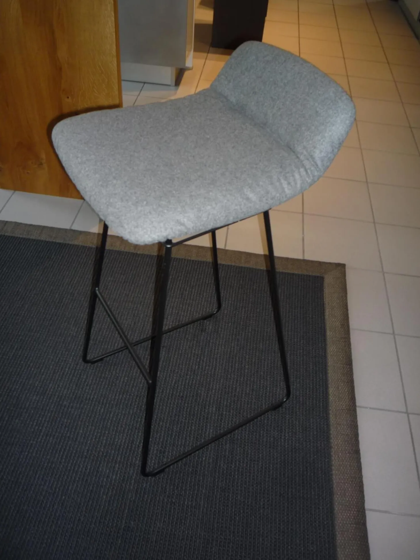 2er-Set Leya Barstool Low Grauer Loden Filigranes Drahtgestell