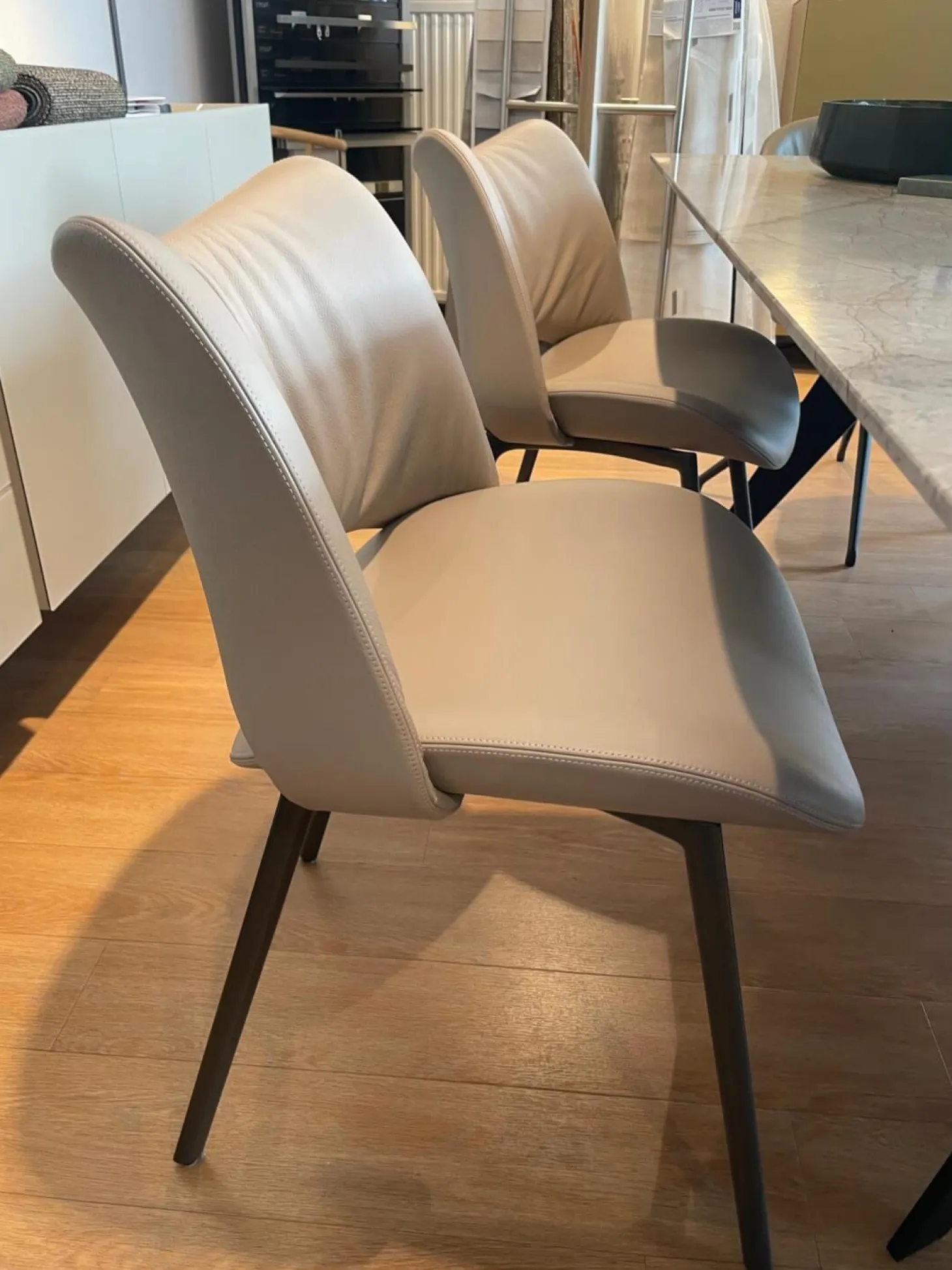 2er-Set Nice Leder 40 Cachemire Beige Füße Braun Lackiert