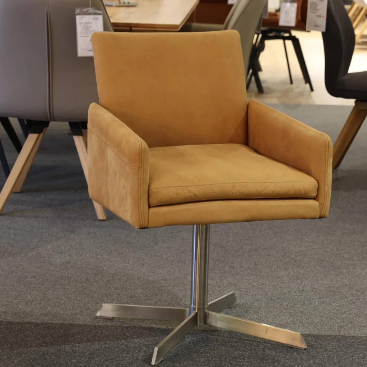 6er-Set Sessel Ricardo Leder Kenia Cognac Braun Drehgestell Edelstahl Matt Mit Gleiterstopfen