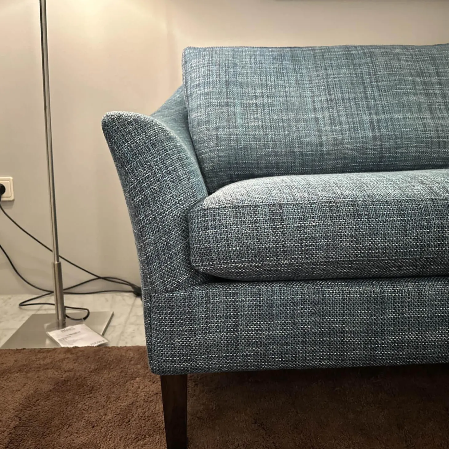 2er-Set Sofa Saloni BW135 Stoff Taylor BW1771 252 Blau Füße Wengefarbig Gebeizt Inklusive Nackenkissen