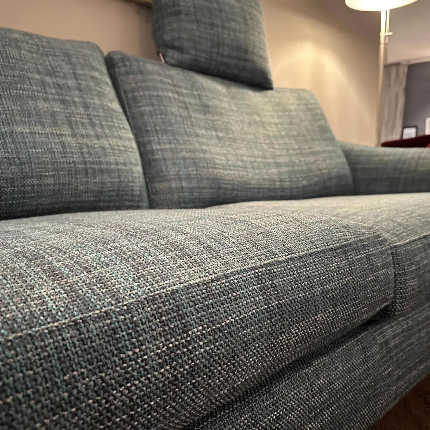 2er-Set Sofa Saloni BW135 Stoff Taylor BW1771 252 Blau Füße Wengefarbig Gebeizt Inklusive Nackenkissen