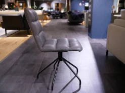 2er-Set Stuhl Aiden Soft Leder Luna Steingrau Spinnenfuß Schwarz Pulverbeschichtet Mit Drehmechanik Und Gleitern