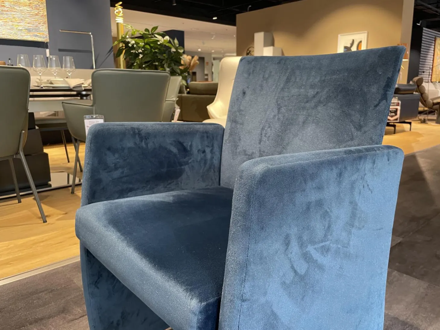 2er-Set Stuhl Brandon A Stoff Royalblue Blau Rahmen Lack Matt Schwarz Mit Doppelrollen Schwarz