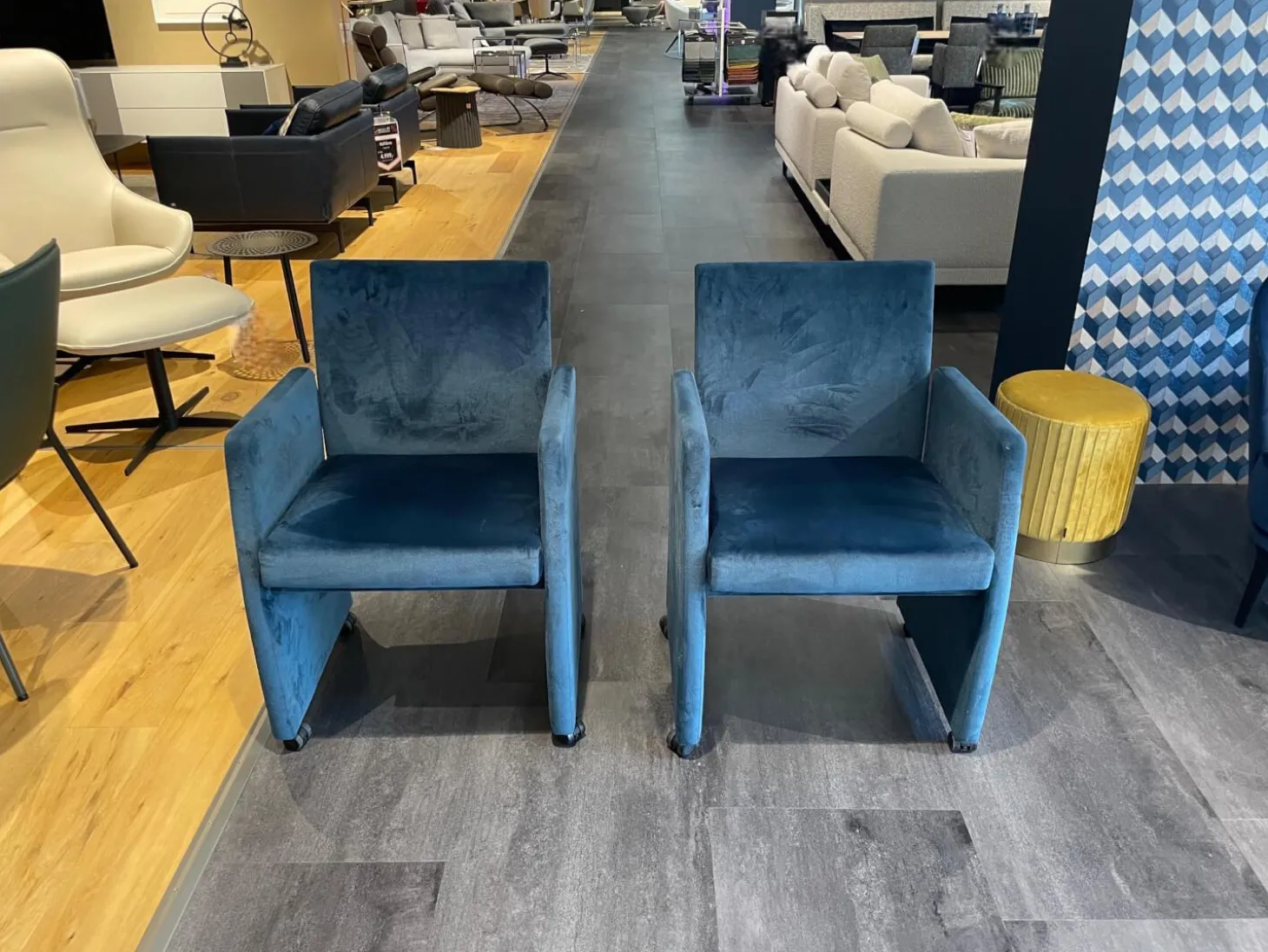 2er-Set Stuhl Brandon A Stoff Royalblue Blau Rahmen Lack Matt Schwarz Mit Doppelrollen Schwarz